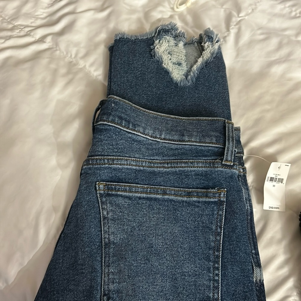 Gap NWT high rise, slim straight
